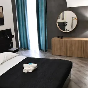 Apartament Dante, Katania